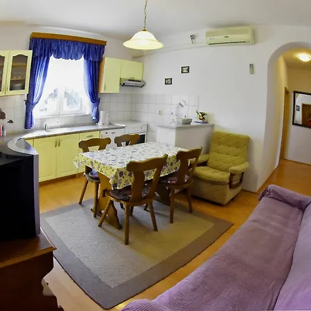 Apartment Olive Medulin